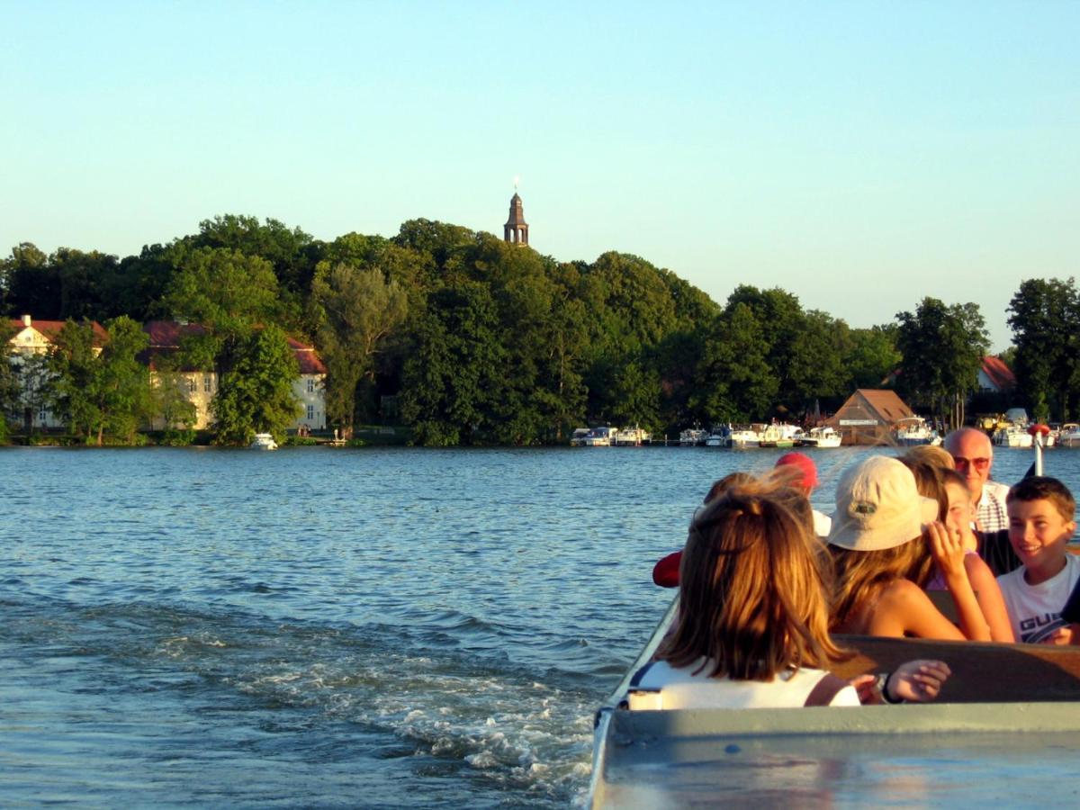 Hostel Waldhaus Am Ferienpark Mirow -Zimmer Du Wc Экстерьер фото